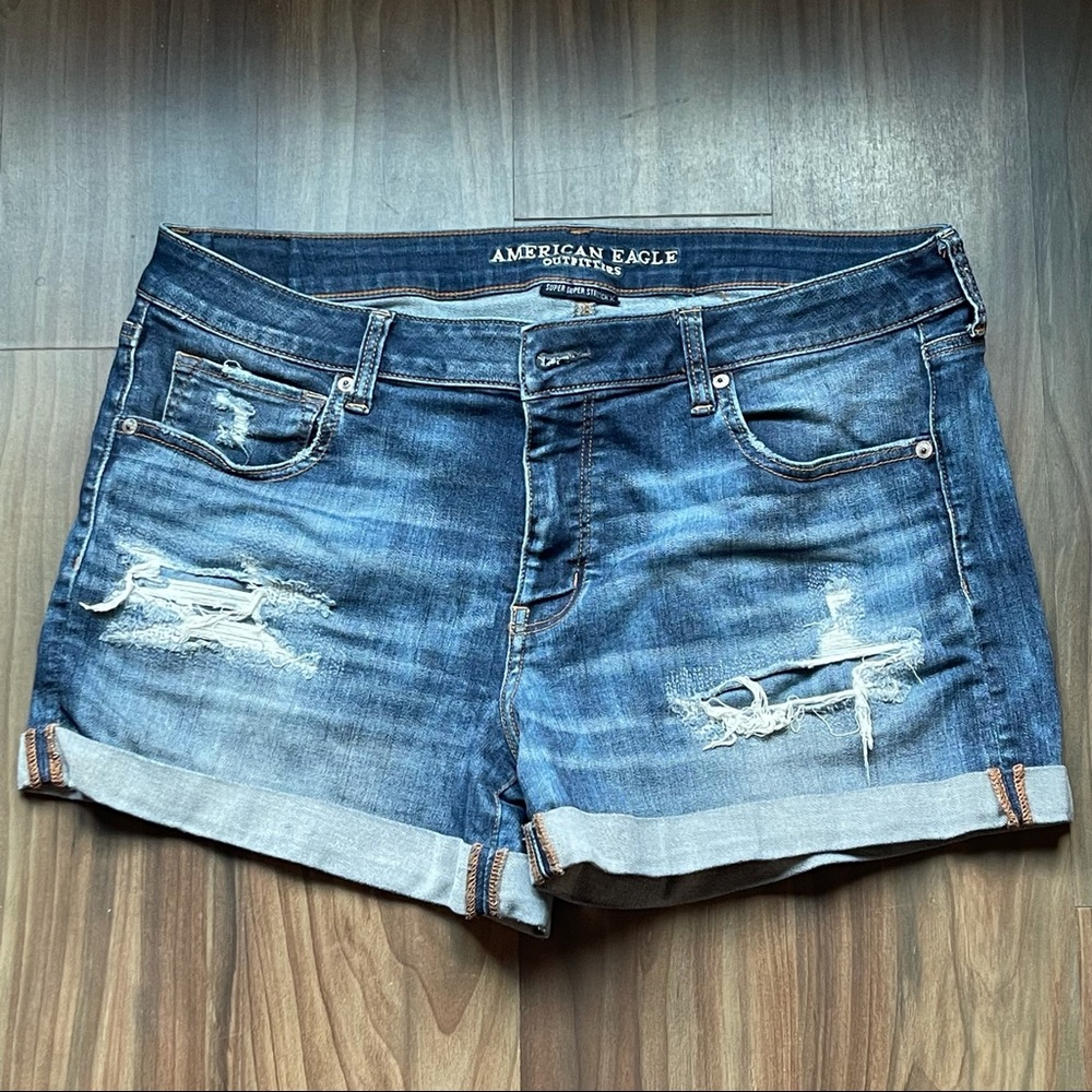 American Eagle Midi Shorts
